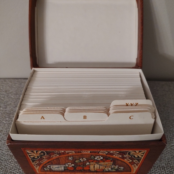 Vintage Box of Address Cards - 3 Designs - Picture 8 of 9